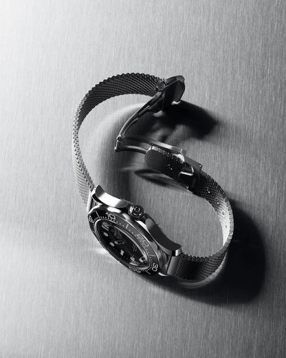 Omega-Seamaster “007 edition” Black & White